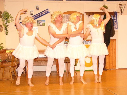 Schlussapplaus nach „Wadenkrampf im Showfieber“